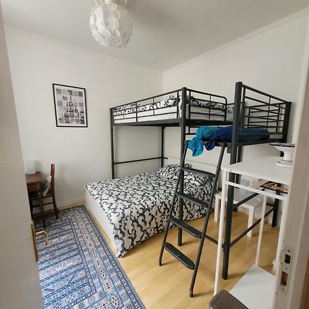 Cozy And Nice Homestay Room - Chambre D'Hote París Exterior foto