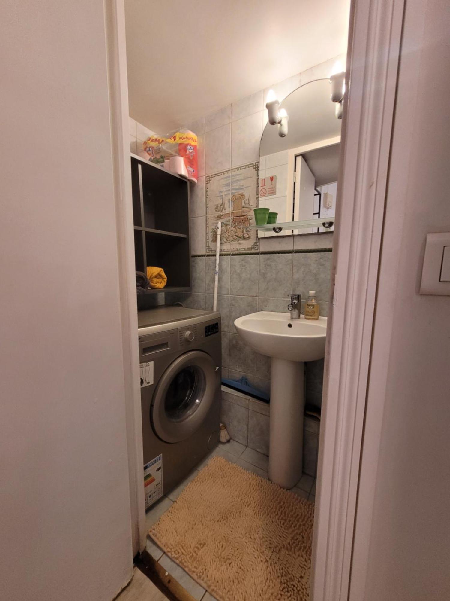 Cozy And Nice Homestay Room - Chambre D'Hote París Exterior foto